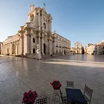 Апартаменты Terrazza Dei Mori - Seaview Terrace In Ortigia